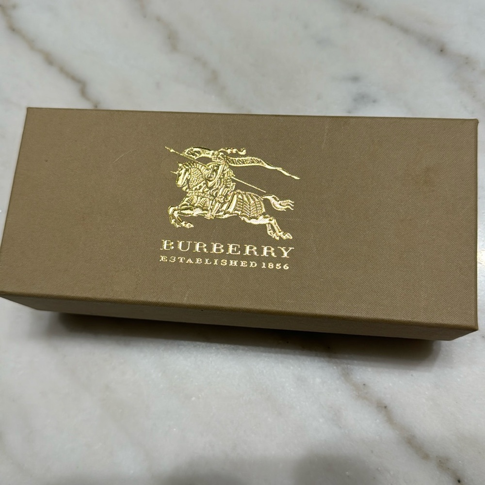 Burberry box